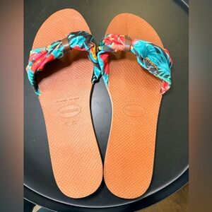 Havaianas St Tropez Tropical Printed Flip Flops Size 11-12